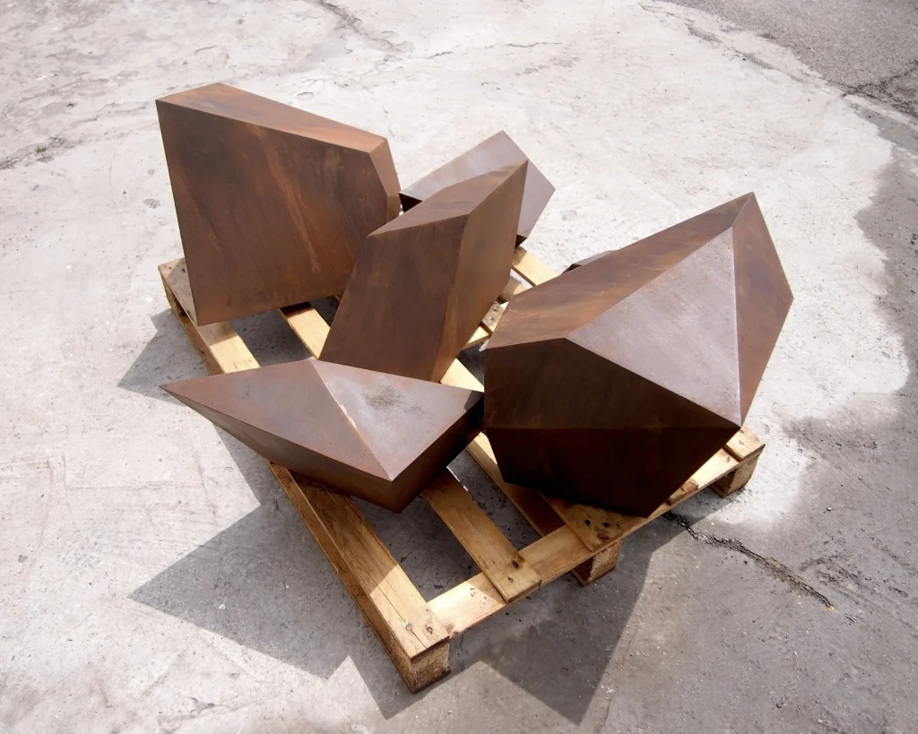 escultor-carlos-garcia-acero-corten-home