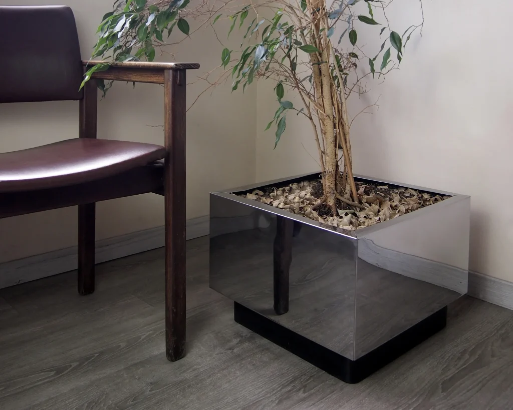 maceta-acero-inoxidable-interior-hogar